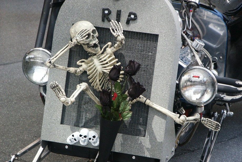 Kühlerfigur am Auto